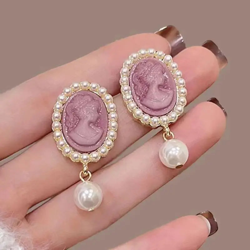 French Vintage Pearl Earrings for Women Personalized Elegent Romantic Portrait Earrings Ladies Girls Travel Wedding Jewelry