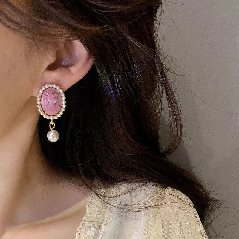 French Vintage Pearl Earrings for Women Personalized Elegent Romantic Portrait Earrings Ladies Girls Travel Wedding Jewelry