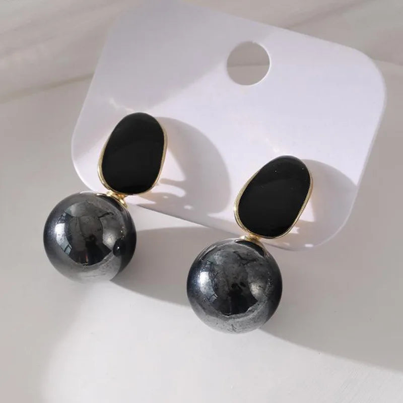 Black White Pink Pearl Drop Earrings for Women New Fashion Elegant Enamel Oil Irregular Geometry Dangle Earrings Party Jewelry