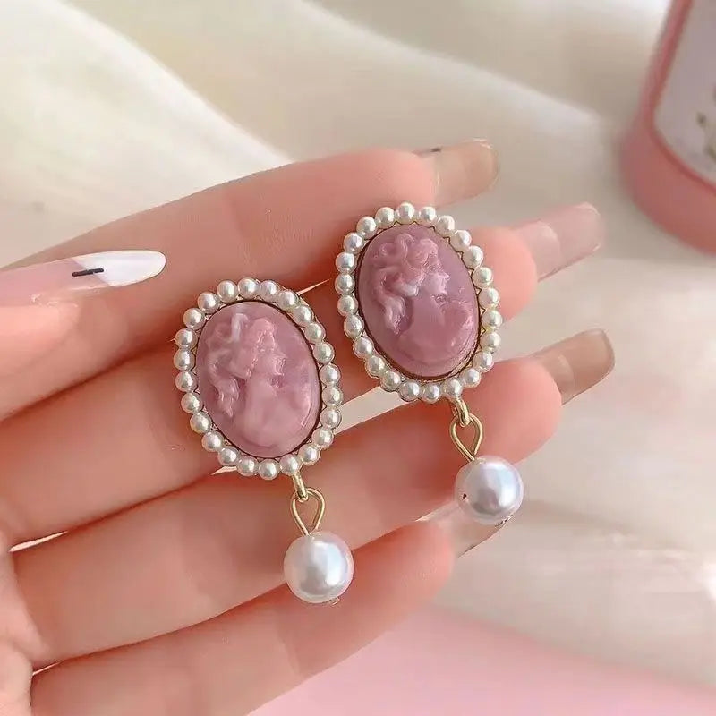French Vintage Pearl Earrings for Women Personalized Elegent Romantic Portrait Earrings Ladies Girls Travel Wedding Jewelry