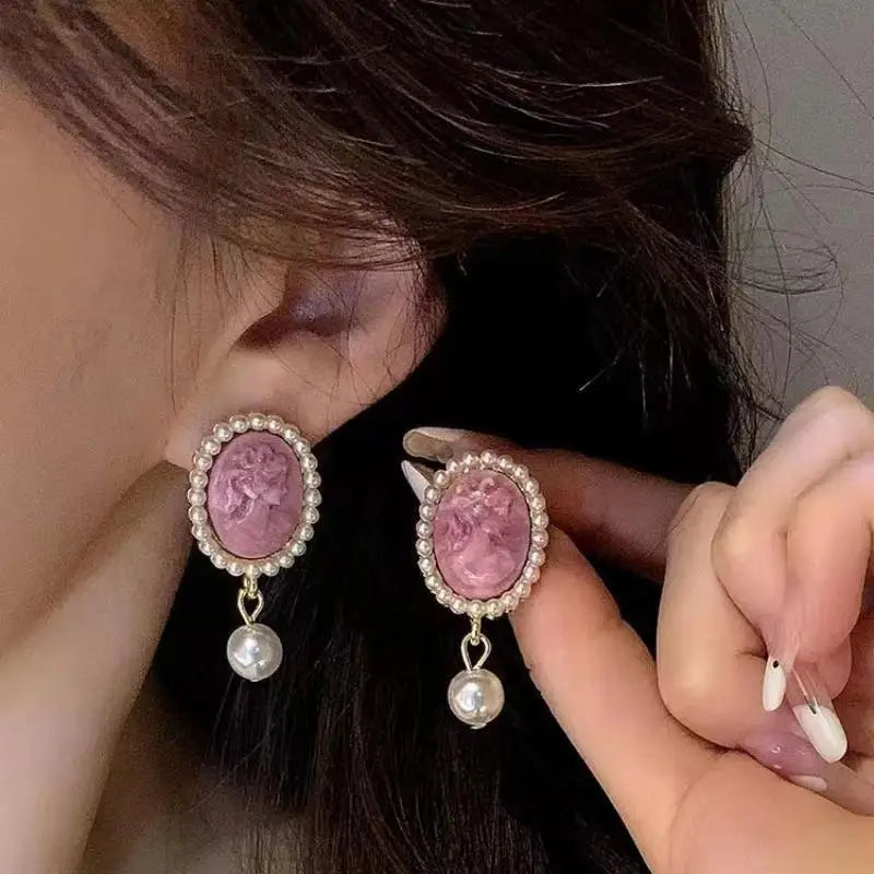 French Vintage Pearl Earrings for Women Personalized Elegent Romantic Portrait Earrings Ladies Girls Travel Wedding Jewelry