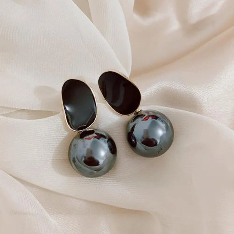 Black White Pink Pearl Drop Earrings for Women New Fashion Elegant Enamel Oil Irregular Geometry Dangle Earrings Party Jewelry
