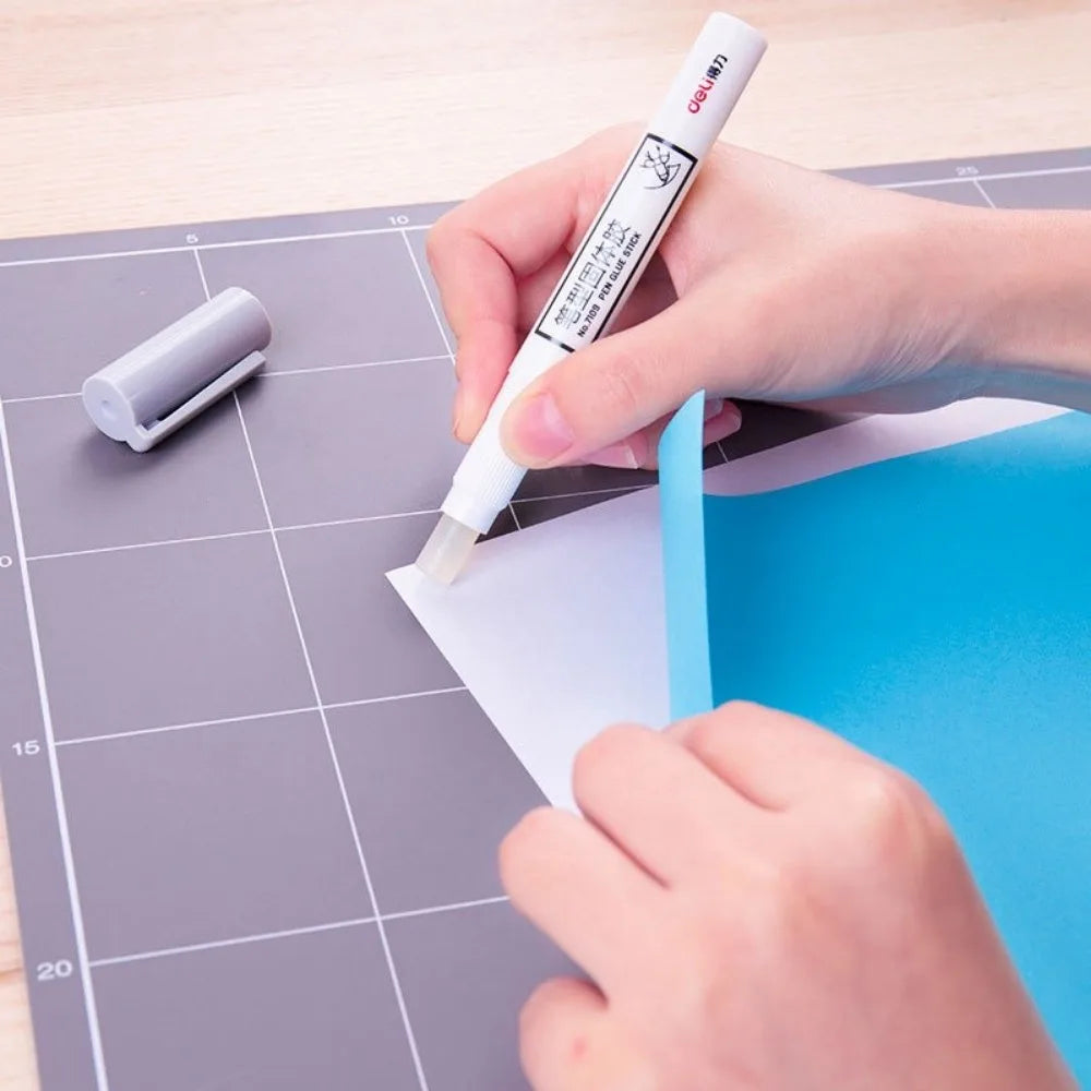 Pen Shaped Solid Adhesive Stick  Portable Strong Adhesive Transparent Adhesive DIY Handmade Glue School Office Stationery