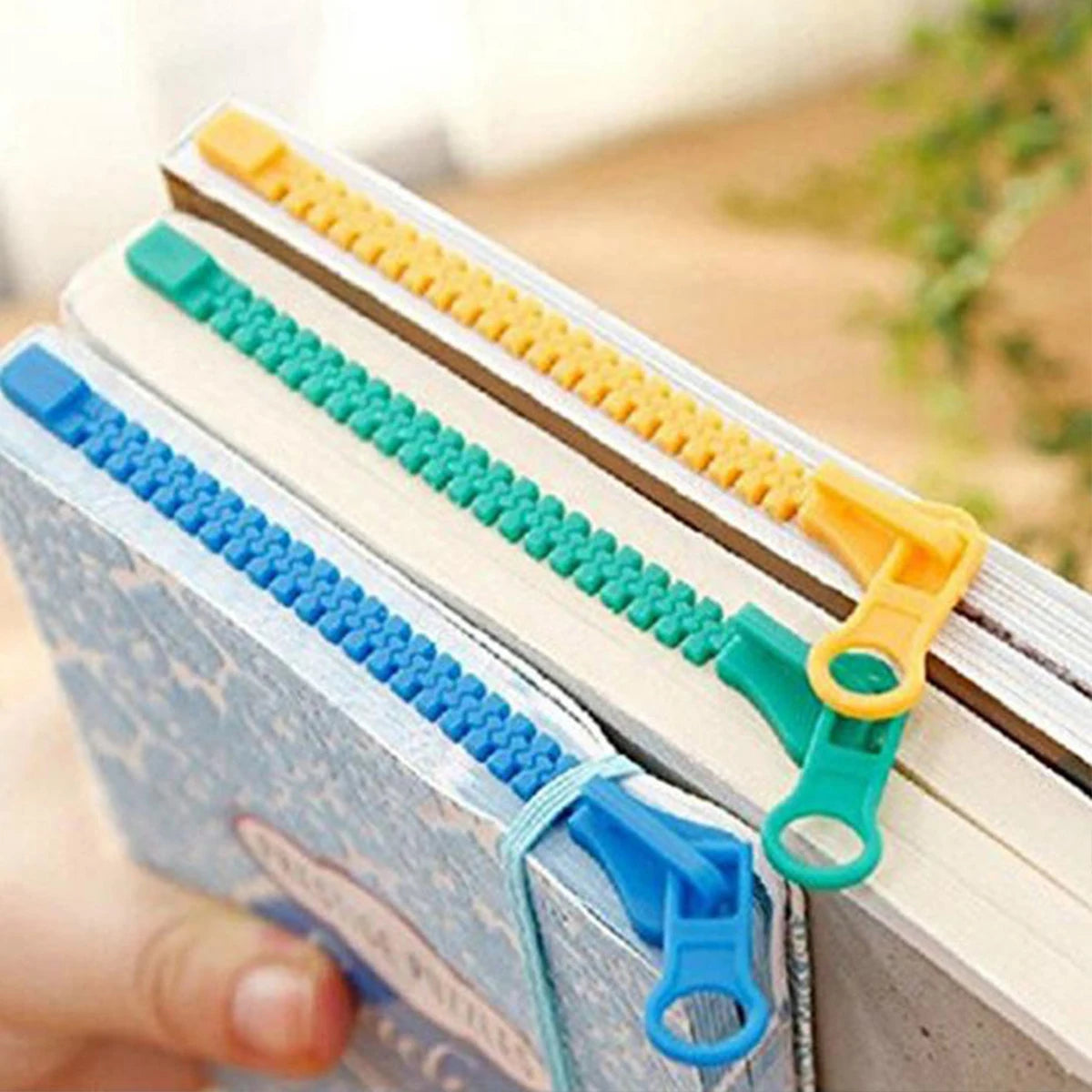 Creative Zipper Bookmark - Dual-Function Organizer with Divided Pages for Easy Note-Taking and Marking - Ideal for Reading